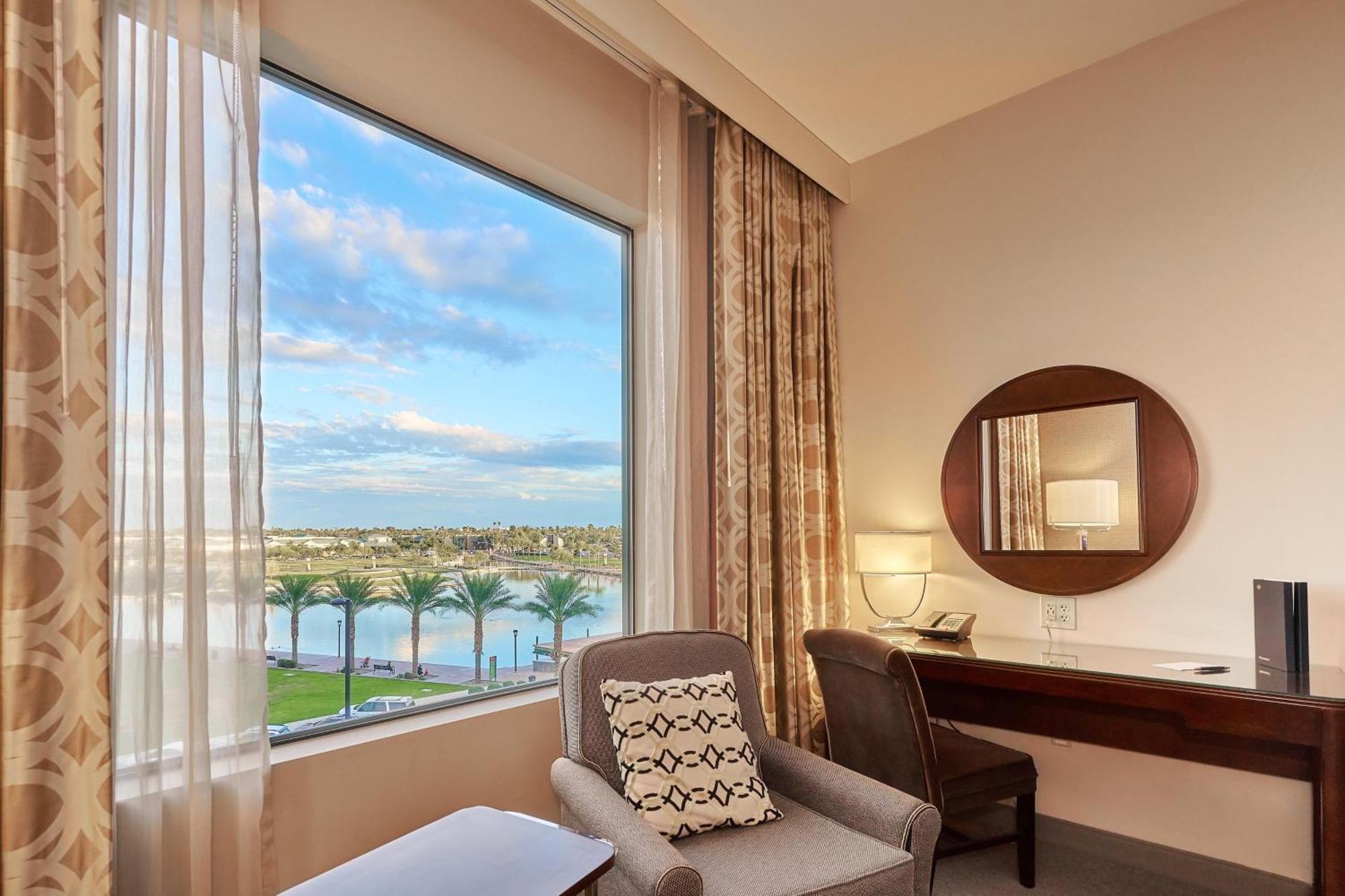 Sheraton Mesa Hotel at Wrigleyville West Esterno foto
